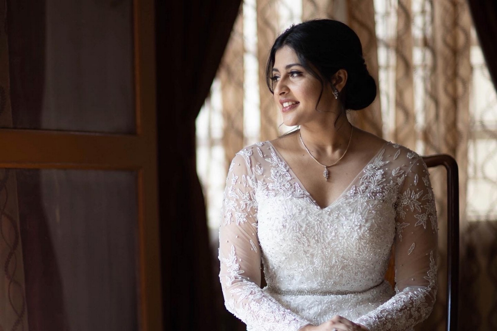 20+ Christian Brides Who Donned The Most Breathtaking Sarees! | WedMeGood